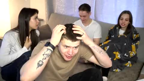 Jean and Isa couple Van online show from 04/16/26, 07:42