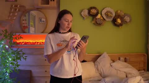 Anna online show from 11/30/25, 03:38