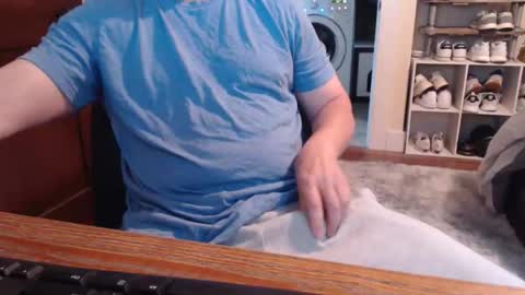 Snapshot of gethoggy chatting on 04/26/26, 02:37 gethoggy online show from 04/26/26, 02:37