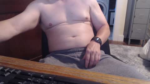 Snapshot of gethoggy chatting on 06/28/26, 02:23 gethoggy online show from 06/28/26, 02:23