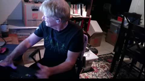 Snapshot of gethyn chatting on 08/04/26, 03:21 Gethyn online show from 08/04/26, 03:21
