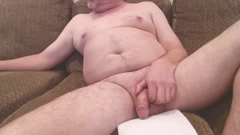 Snapshot of getiton64 chatting on 02/19/25, 12:46 getiton64 online show from 02/19/25, 12:46