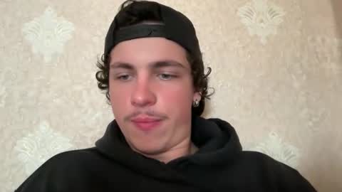 Max online show from 10/31/25, 08:48