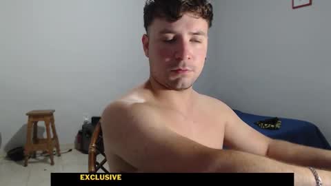 Snapshot of gferrari1996 chatting on 12/15/25, 03:44 gferrari1996 online show from 12/15/25, 03:44