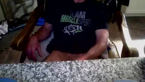 Snapshot of gforze819 chatting on 11/17/25, 03:34 ThickcockAthlete online show from 11/17/25, 03:34