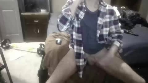 Snapshot of gforze819 chatting on 04/15/26, 09:48 ThickcockAthlete online show from 04/15/26, 09:48