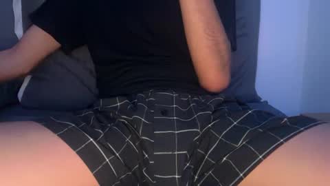 Snapshot of gh0st_boy_ chatting on 10/14/25, 02:01 gh0st_boy_ online show from 10/14/25, 02:01