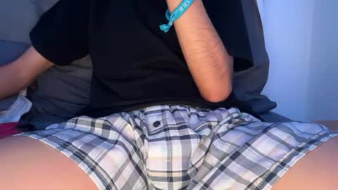 Snapshot of gh0st_boy_ chatting on 10/15/25, 01:28 gh0st_boy_ online show from 10/15/25, 01:28