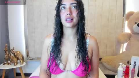 Snapshot of ghanimastrom chatting on 04/20/26, 06:53 Danna Astrom online show from 04/20/26, 06:53