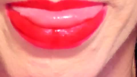 Snapshot of ghiahot chatting on 10/23/25, 06:28 gia gmz online show from 10/23/25, 06:28