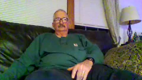 Snapshot of ghost2534 chatting on 12/25/24, 04:33 ghost2534 online show from 12/25/24, 04:33