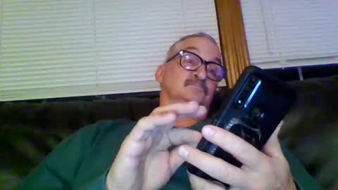 Snapshot of ghost2534 chatting on 12/31/24, 12:32 ghost2534 online show from 12/31/24, 12:32