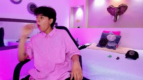 Your Girl  online show from 10/28/25, 03:43