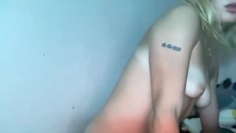 Snapshot of ghostbabie chatting on 09/25/25, 02:15 ghostbabie online show from 09/25/25, 02:15