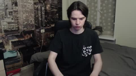 Snapshot of ghostfacefriends chatting on 11/25/25, 07:36 Fedya online show from 11/25/25, 07:36