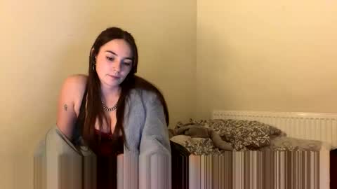 Snapshot of ghostpetal chatting on 10/10/25, 12:42 ghostpetal online show from 10/10/25, 12:42