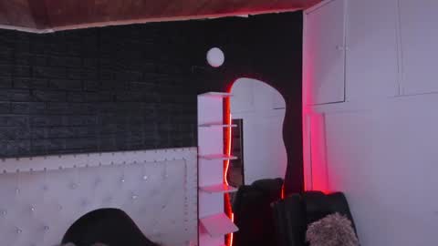 Snapshot of ghosty_doll chatting on 01/18/25, 01:30 Allison  online show from 01/18/25, 01:30