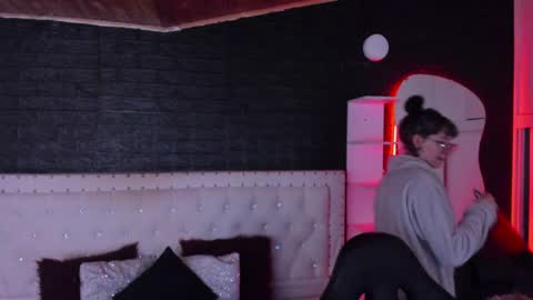 Snapshot of ghosty_doll chatting on 01/22/25, 01:20 Allison  online show from 01/22/25, 01:20