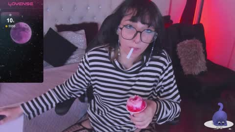 Snapshot of ghosty_doll chatting on 01/22/25, 05:06 Allison  online show from 01/22/25, 05:06