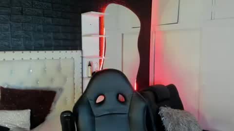 Snapshot of ghosty_doll chatting on 02/07/25, 09:37 Allison  online show from 02/07/25, 09:37