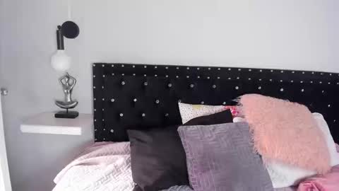 Snapshot of ghosty_doll chatting on 09/09/25, 08:08 Allison  online show from 09/09/25, 08:08