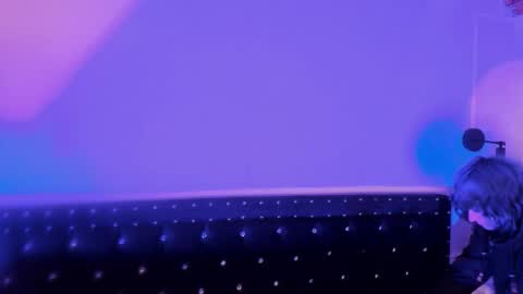 Snapshot of ghosty_doll chatting on 09/30/25, 04:12 Allison  online show from 09/30/25, 04:12