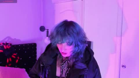 Snapshot of ghosty_doll chatting on 10/20/25, 08:09 Allison  online show from 10/20/25, 08:09