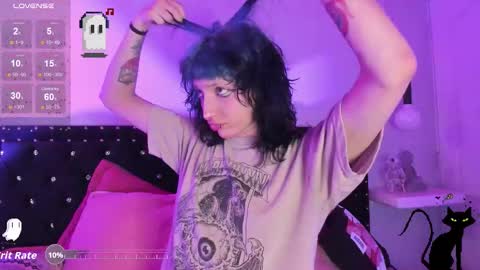 Snapshot of ghosty_doll chatting on 10/29/25, 08:32 Allison  online show from 10/29/25, 08:32