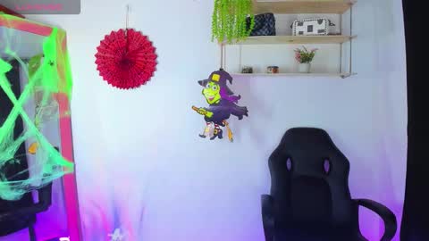 giaaaa   online show from 10/23/25, 11:14