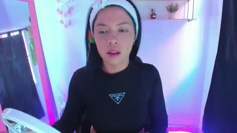 Snapshot of gia_contii chatting on 03/13/26, 10:05 giaaaa online show from 03/13/26, 10:05