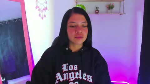 Snapshot of gia_contii chatting on 04/07/26, 12:11 giaaaa online show from 04/07/26, 12:11