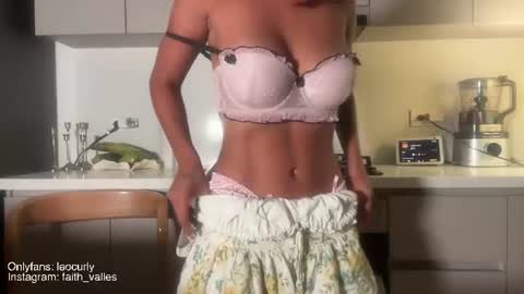 Snapshot of gia_curly chatting on 07/07/26, 12:46 Leo online show from 07/07/26, 12:46