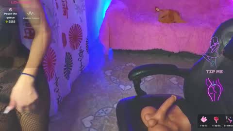 gia_flame_ online show from 10/04/25, 03:37