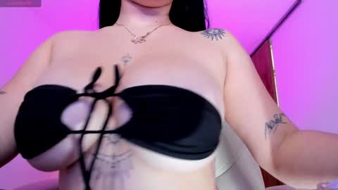 Gia lowry online show from 01/18/25, 05:48