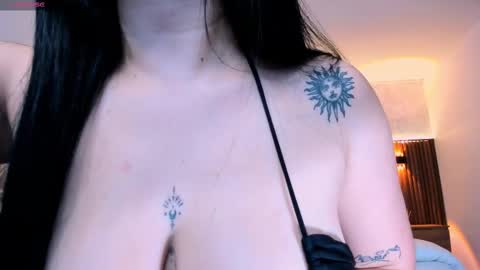 Gia lowry online show from 02/18/25, 06:15