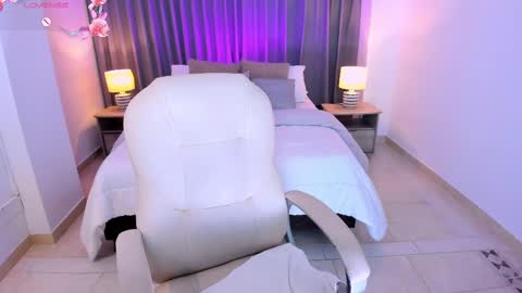 Gia lowry online show from 03/04/25, 06:15