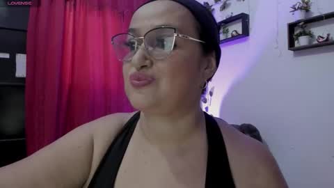 nahomi online show from 11/09/25, 04:27