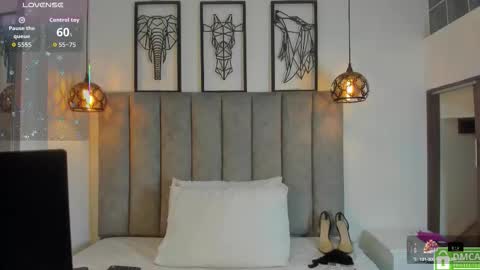 Snapshot of gia_scott chatting on 09/15/25, 03:06 Darlliny online show from 09/15/25, 03:06