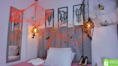 Snapshot of gia_scott chatting on 10/22/25, 09:03 Darlliny online show from 10/22/25, 09:03