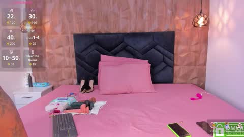 Snapshot of gia_scott chatting on 12/02/25, 08:48 Darlliny online show from 12/02/25, 08:48