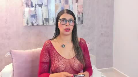 Snapshot of gia_watsonn chatting on 04/21/26, 12:22 Gia online show from 04/21/26, 12:22