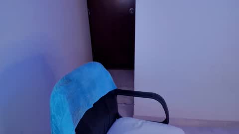 GIA WHITE Independet  online show from 11/21/25, 07:18