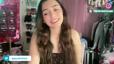 Snapshot of giaavalentinee chatting on 03/14/26, 05:40 Gia online show from 03/14/26, 05:40