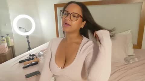 Gianella  online show from 05/12/26, 02:52