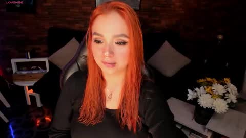 Snapshot of giabrook chatting on 10/26/25, 12:27 Gia online show from 10/26/25, 12:27