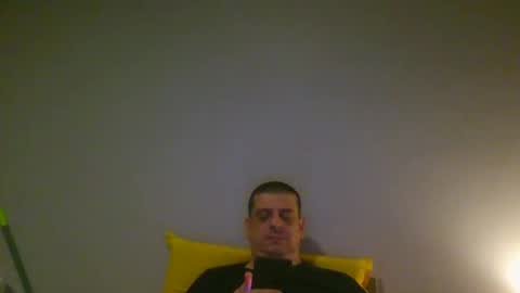 Snapshot of giaco1982 chatting on 03/25/26, 03:12 samuel online show from 03/25/26, 03:12