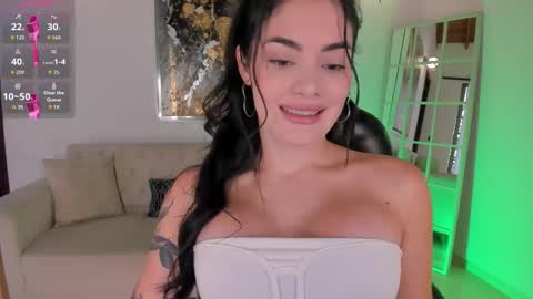 Gia Ferrera online show from 10/28/25, 07:27