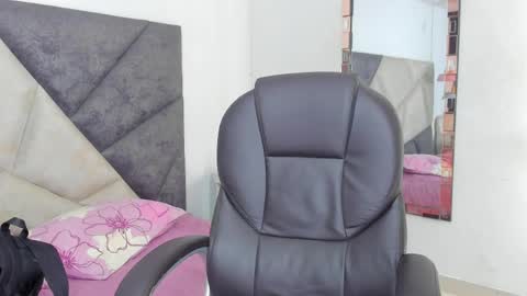 Gia  online show from 04/04/26, 05:54