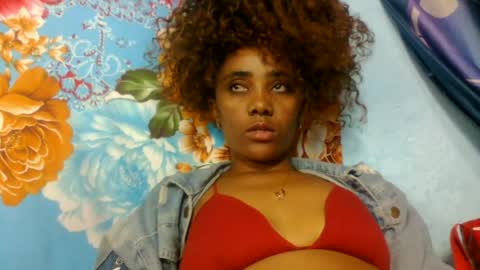 Snapshot of gialbloody chatting on 06/15/26, 02:47 gialbloody online show from 06/15/26, 02:47