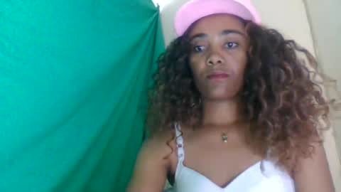 Snapshot of gialbloody chatting on 07/19/26, 01:15 gialbloody online show from 07/19/26, 01:15